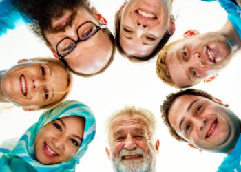 العمل التطوعي ما هو، أهميته، مبادئه و كيف تبدأ رحلتك التطوعية