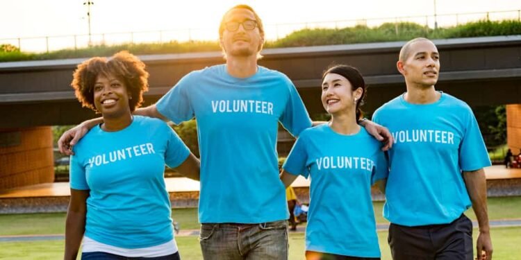 فريق تطوعي: كيفية بناء وإدارة وتنمية فريق تطوعي ناجح