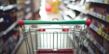 ترشيد الاستهلاك: فهم علم النفس وراء عادات الإنفاق لدينا