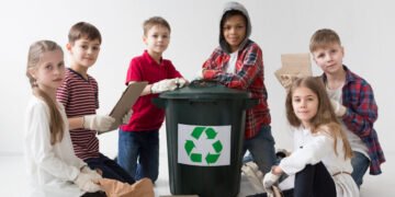 ما هي الفوائد الأساسية لتكريس المدارس البيئية؟