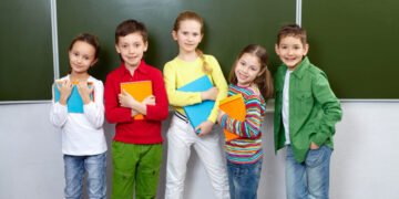 اعمال تطوعية في المدرسة: كيف تشارك وتساعد؟